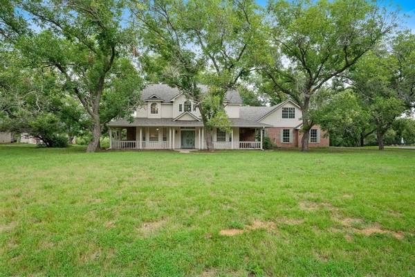 Granbury, TX 76049,8208 Ravenswood Road