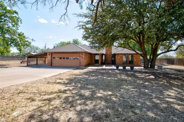 480 Scott Street, Tye, TX 79563