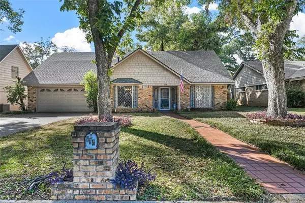 114 Mill Creek Drive, Arlington, TX 76010