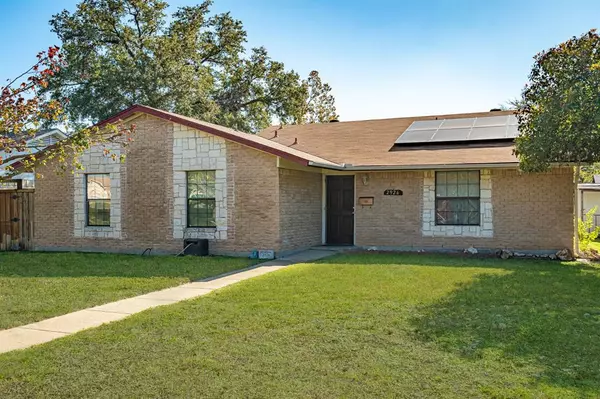 2926 Burning Tree Lane, Garland, TX 75042