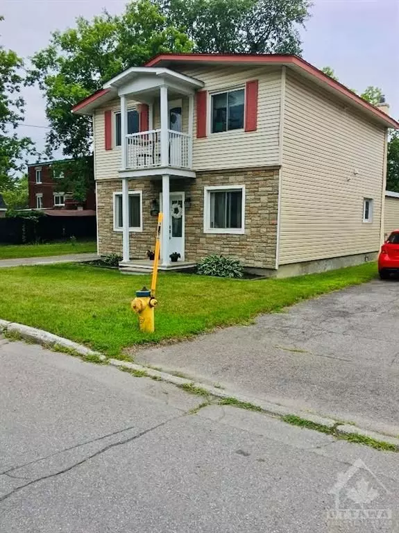 Overbook - Castleheights And Area, ON K1K 3K3,682 DE L'EGLISE ST