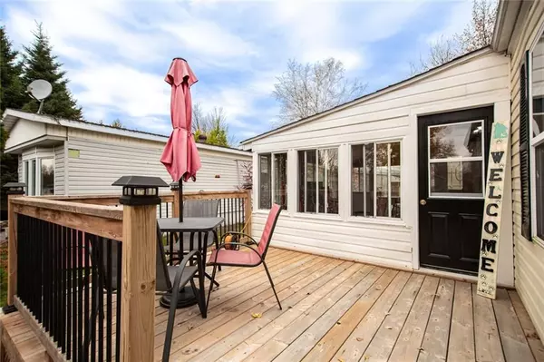 Renfrew, ON K8H 2H2,77 PINEHURST N/A