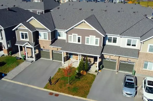 Barrhaven, ON K2J 3V5,561 CHIMNEY CORNER TER