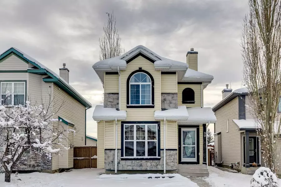 30 Covewood PL Northeast, Calgary, AB T3K 4V8