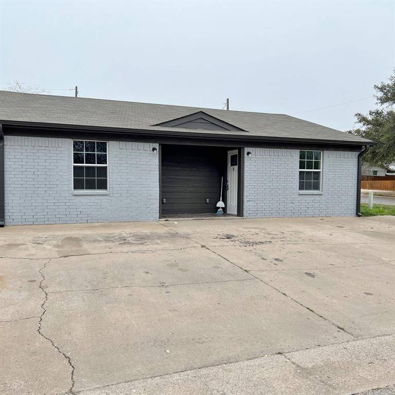 Weatherford, TX 76086,715 E 3rd Street #3