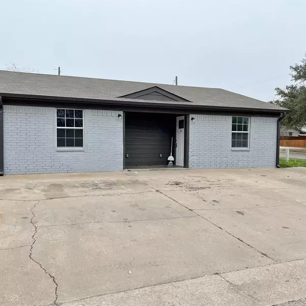 715 E 3rd Street #3, Weatherford, TX 76086