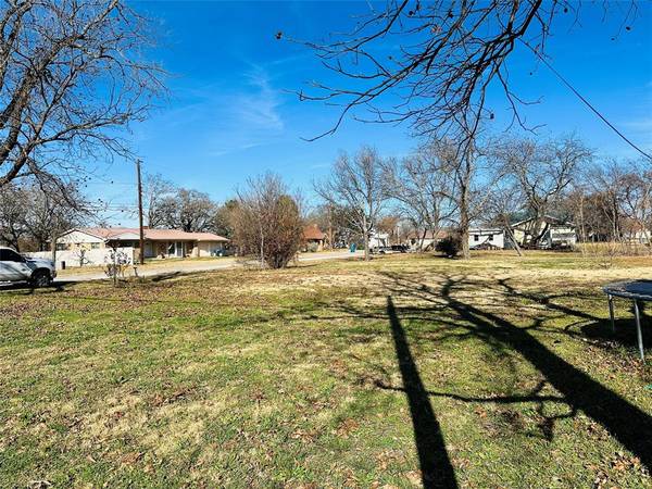 Cross Plains, TX 76443,132 6th Street