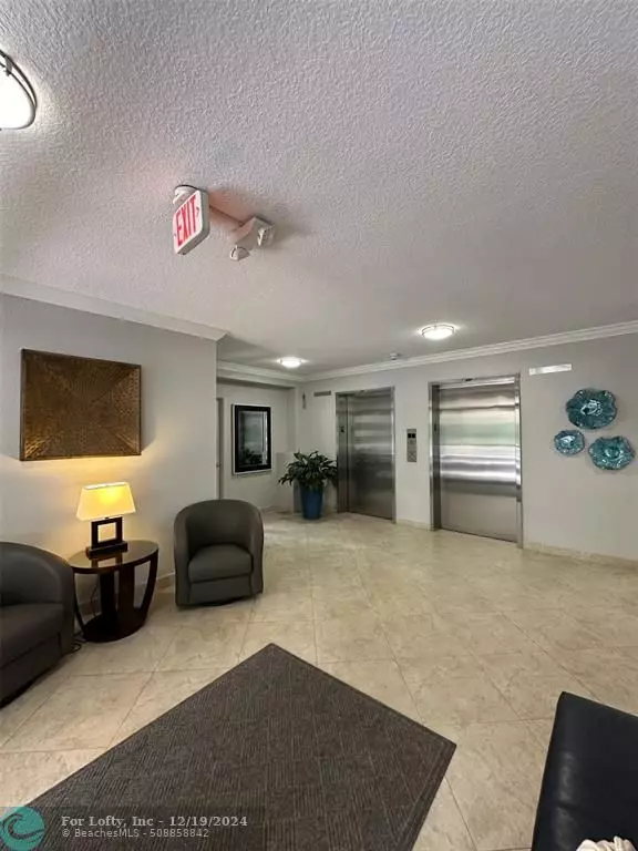 Pompano Beach, FL 33069,4000 Cypress Grove Way  #208