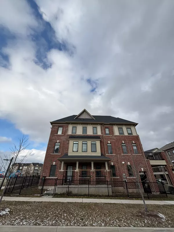 2 Cafaro LN, Markham, ON L6C 0Z2