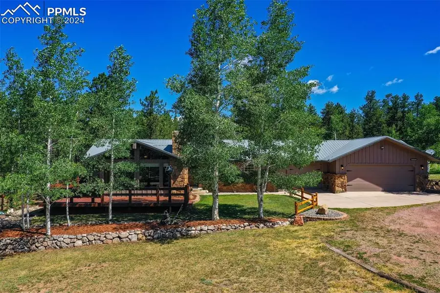 2220 Lee Circle DR, Woodland Park, CO 80863