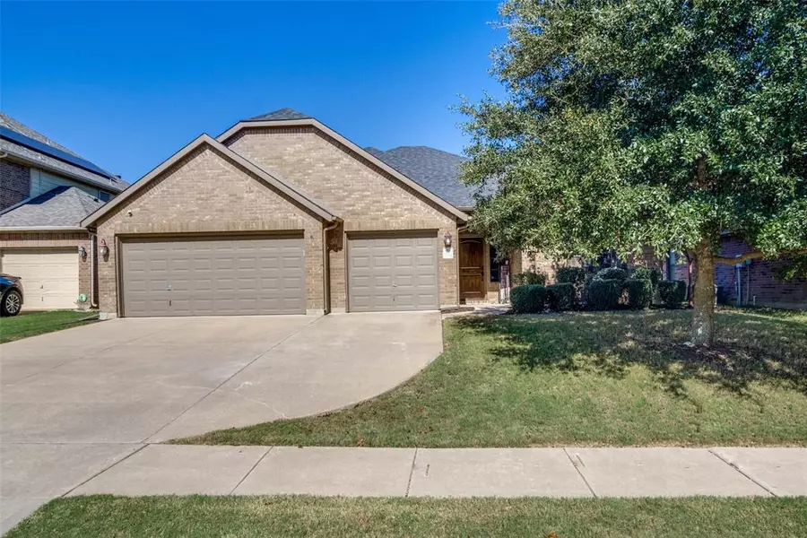 2534 Glen Ranch Drive, Burleson, TX 76028