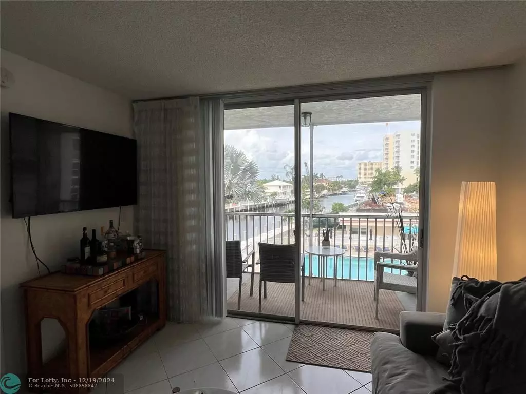 Pompano Beach, FL 33062,1391 S Ocean Blvd #301