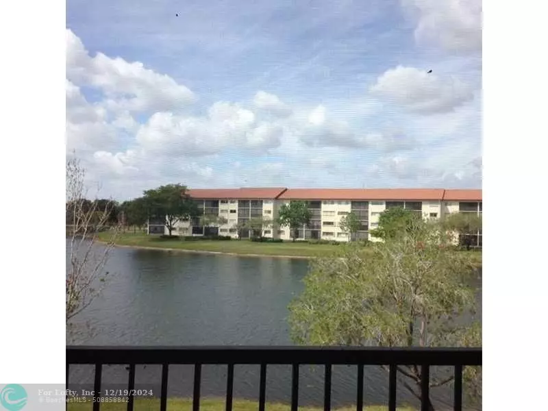 Pembroke Pines, FL 33027,13800 SW 14TH ST  #309C