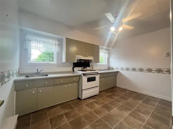 Grand Bank, NL A0E1W0,33 Evans Street