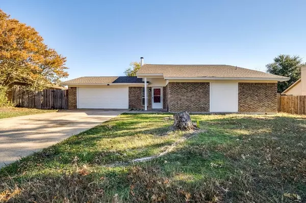 3704 Memphis Lane, Fort Worth, TX 76133