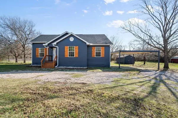 814 SE County Road 3048f, Corsicana, TX 75109