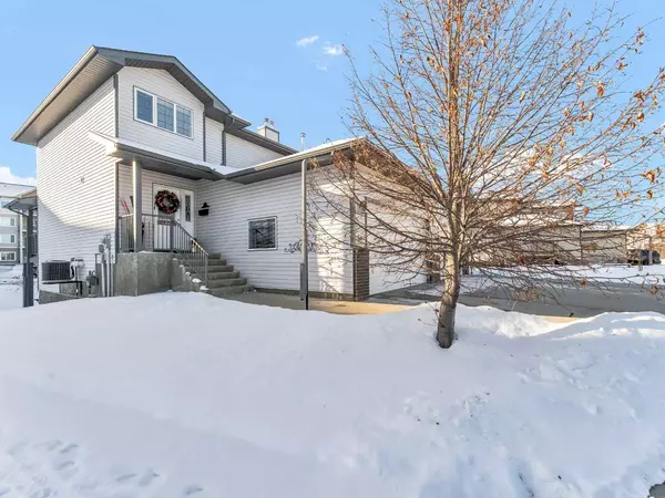 55 Saamis Close Southwest, Medicine Hat, AB T1B4V6