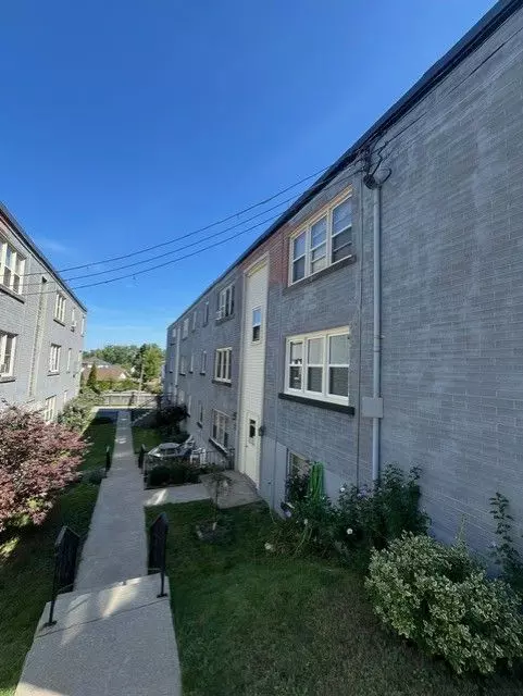 Hamilton, ON L8K 1V6,1759 King ST E #15