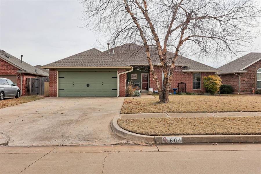 804 Glenwood Drive, Moore, OK 73160