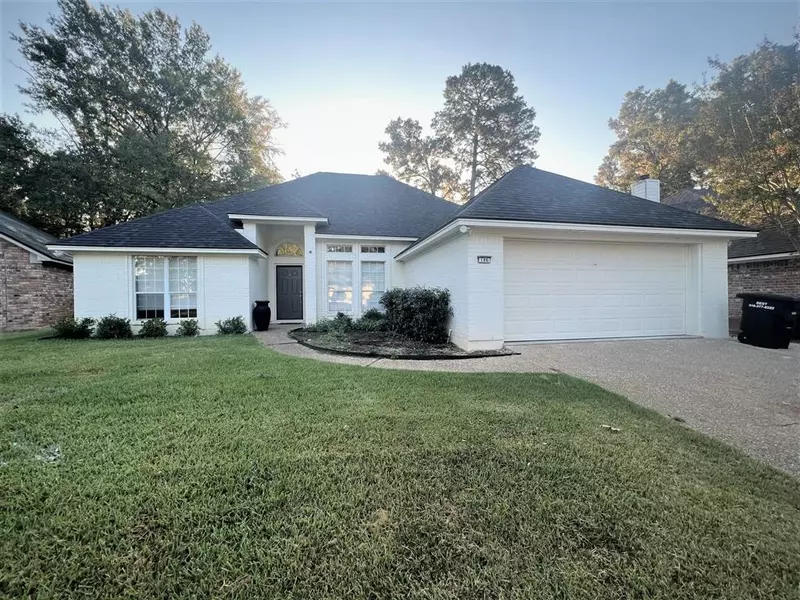 106 Hanging Moss Lane, Benton, LA 71006