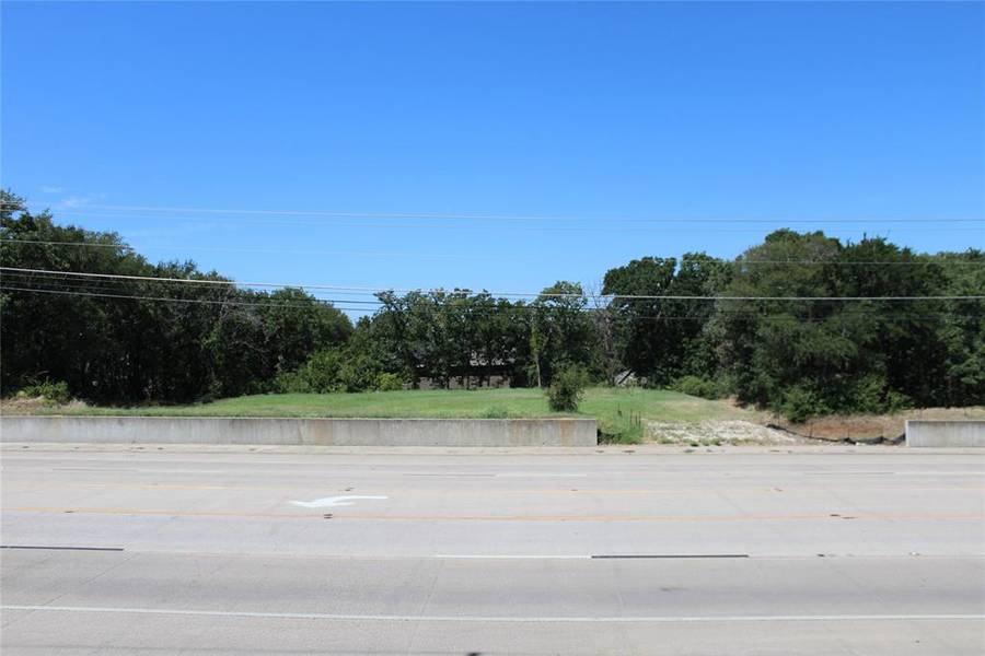 1229 N Industrial Boulevard, Bedford, TX 76021