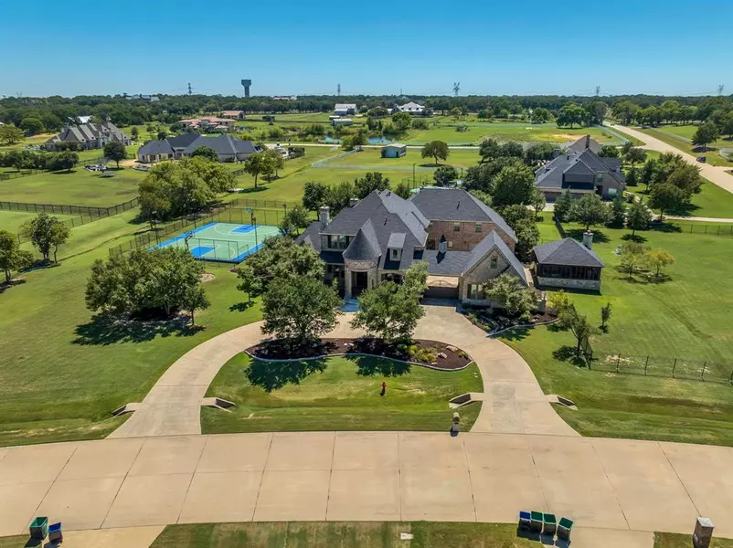 918 Noble Champions Way, Bartonville, TX 76226