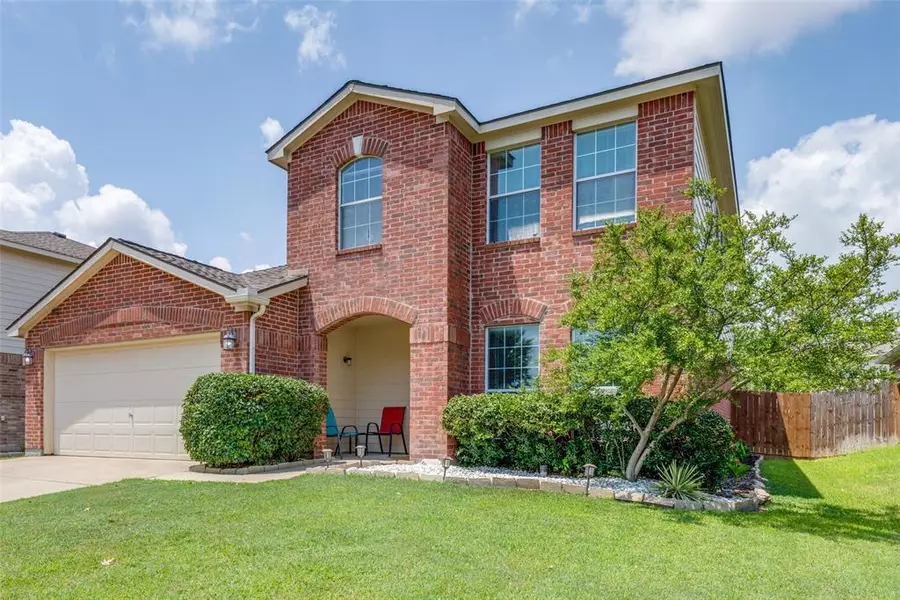 9225 Centennial Drive, Fort Worth, TX 76244