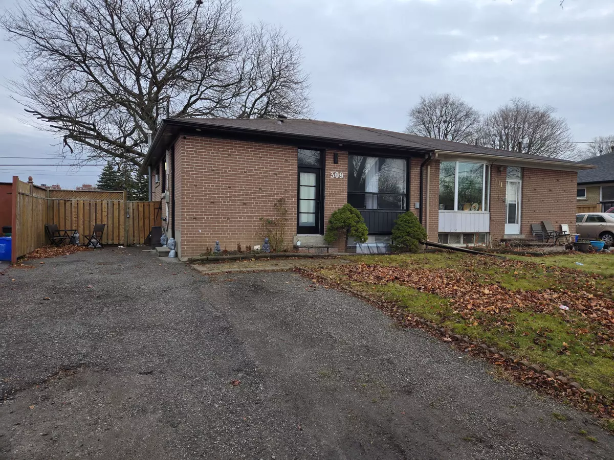 Whitby, ON L1N 1Z2,309 Rosedale DR