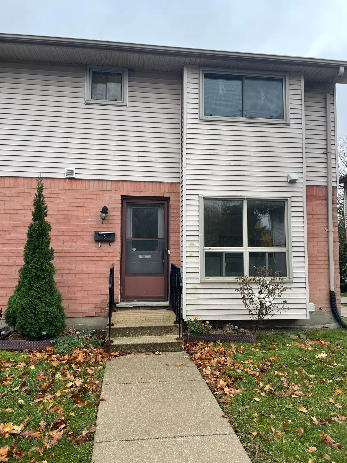 London, ON N6C 5K3,355 Sandringham CRES #6