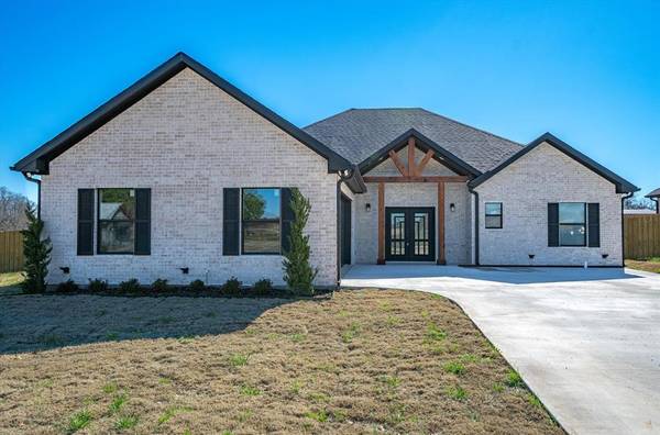 584 Imagine Drive, Lindale, TX 75771