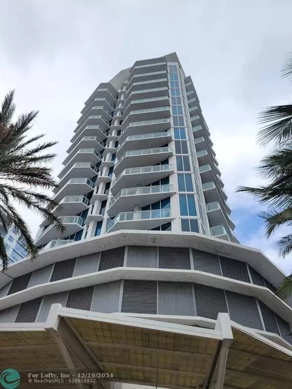 Miami Beach, FL 33141,6515 Collins Ave  #1404