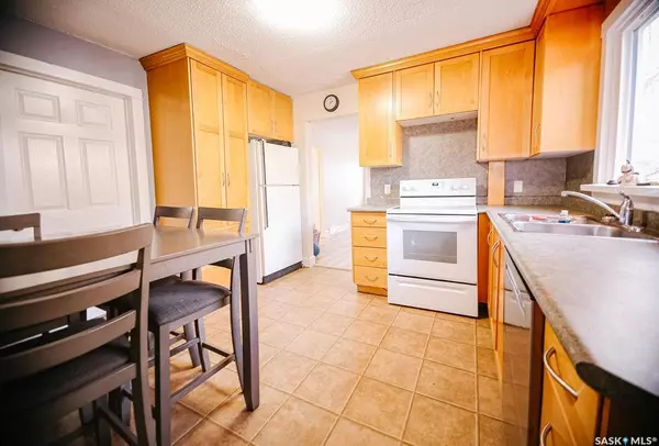 Saskatoon, SK S7L 2P9,528 L AVENUE N