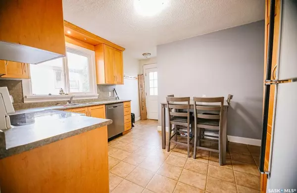 Saskatoon, SK S7L 2P9,528 L AVENUE N