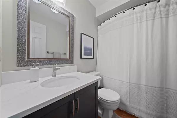 Vanier And Kingsview Park, ON K1L 7T7,249 Garneau ST #4