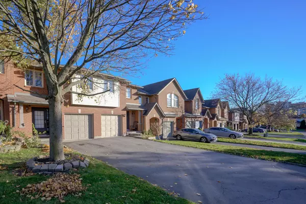 Hamilton, ON L9B 2S2,25 Westvillage DR