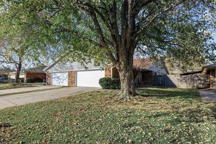 8207 NW 78 Street ##8205 #8207, Oklahoma City, OK 73132