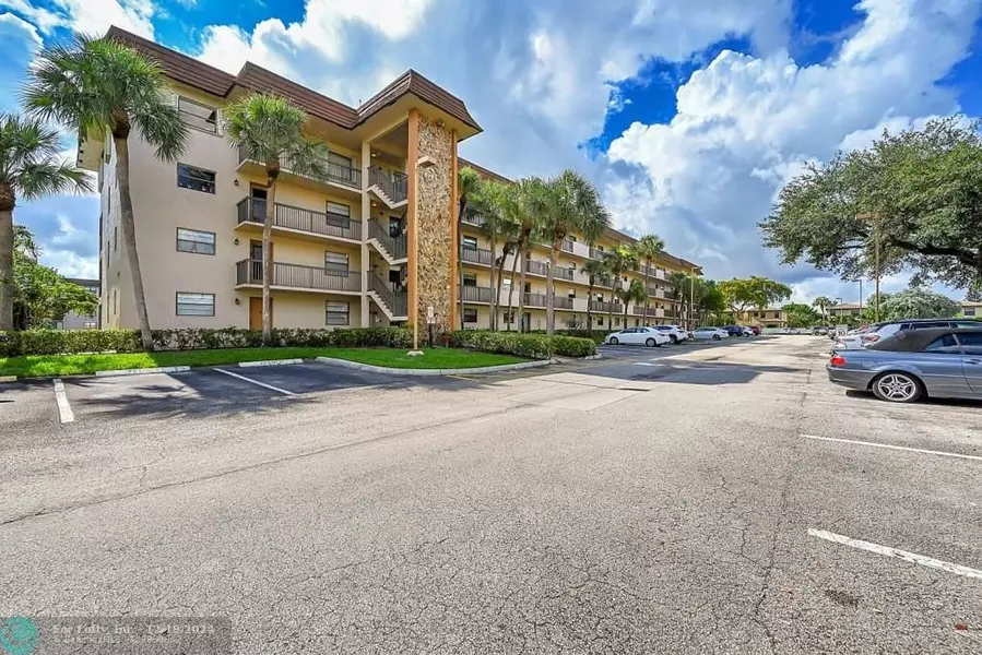 4970 E Sabal Palm Blvd  #210, Tamarac, FL 33319