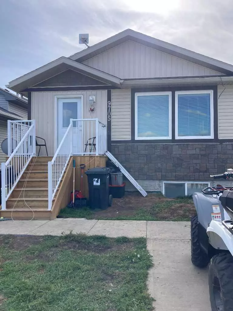 Clairmont, AB T8X5C5,9705 113 AVE