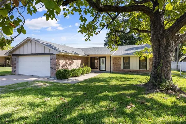 Granbury, TX 76049,5325 Mission Circle