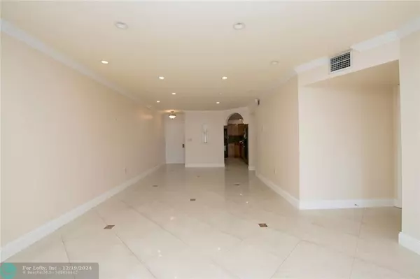 Hollywood, FL 33021,4060 N HILLS DRIVE  #22