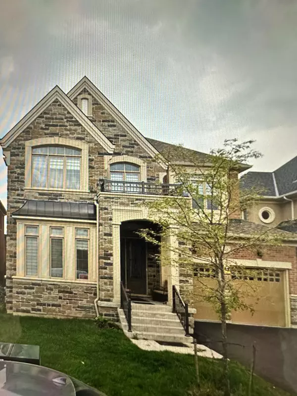 12 Erintown CRES, Brampton, ON L6P 4H2