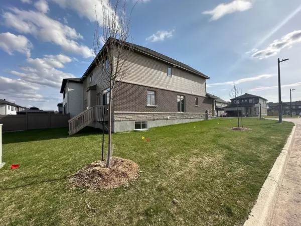 Leitrim, ON K1T 0V9,724 ODYSSEY WAY