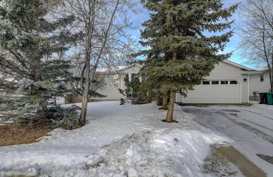 739 Oak Drive, Beaverlodge, AB T0H 0C0