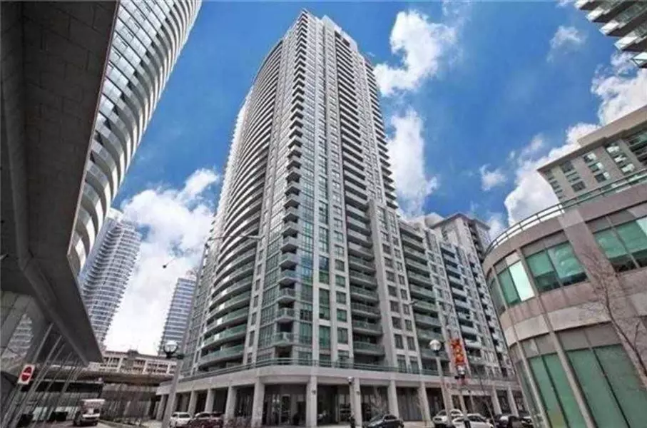 19 Grand Trunk CRES #3907, Toronto C01, ON M5J 3A3