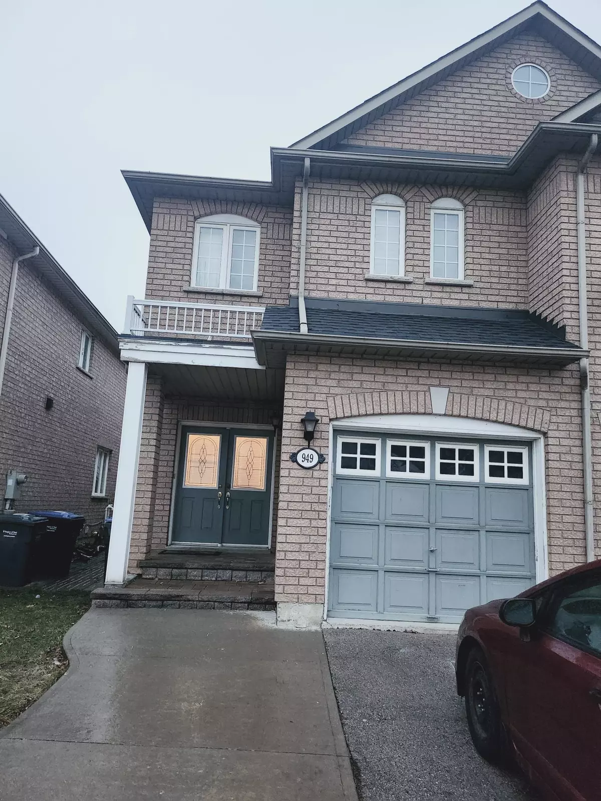 Mississauga, ON L5W 1S7,949 Flute WAY