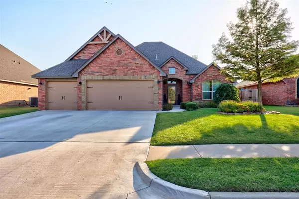 2808 Kathleens Crossing, Yukon, OK 73099