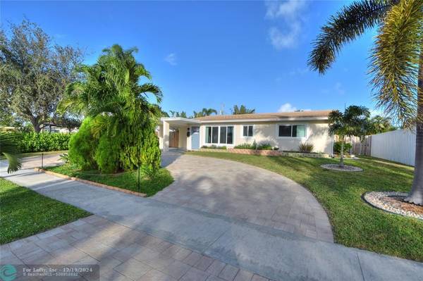 1658 SE 10th Ave, Deerfield Beach, FL 33441