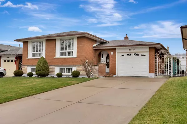 Hamilton, ON L8K 6E9,11 Marcella CRES