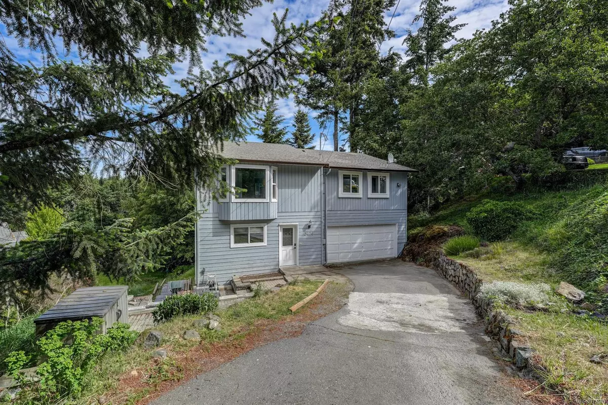 Colwood, BC V9C 3P7,3476 Sunheights Dr