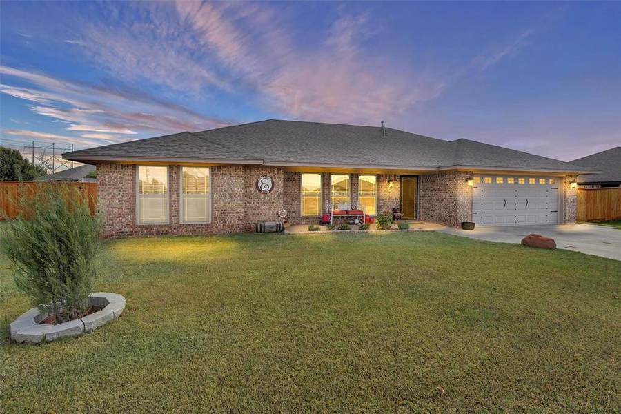 108 Woodridge, Elk City, OK 73644